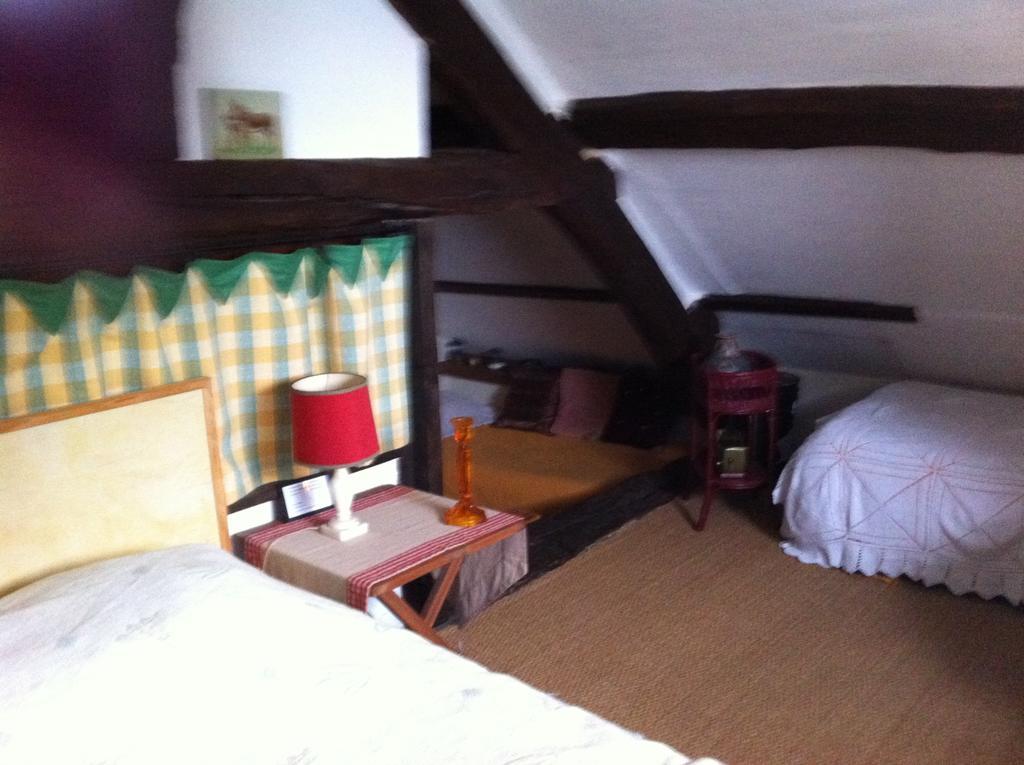 La Rolandiere Faverges-de-la-Tour Bilik gambar